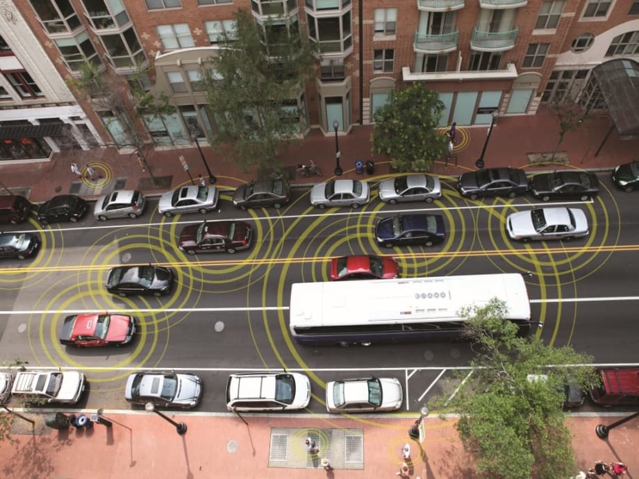 'Connected' Vehicle Testing Aims to Bolster Bus Safety