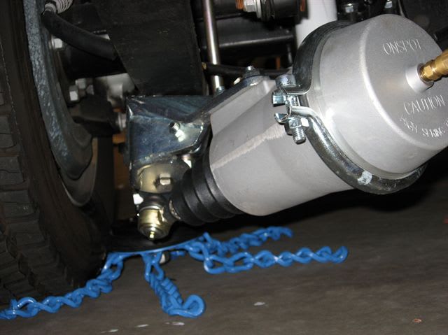 Tire chain-ready air suspension