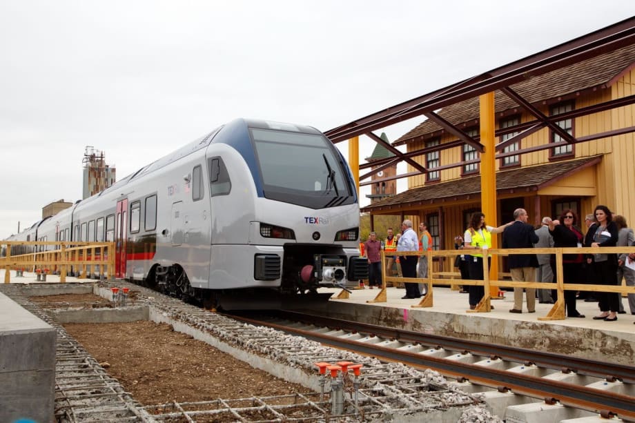 Fort Worth 'FLIRTs' with New Train Tech for Airport Link