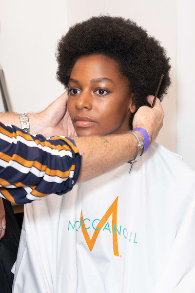 NYFW: Low Ponytail and Natural Texture Looks by Kevin Hughes for Oscar de la Renta and Moroccanoil