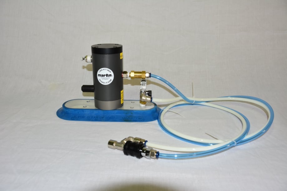 Vacuum-mounted Trailer Vibrator Speeds Unloading