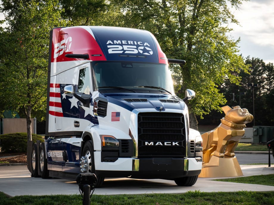 Mack America 250 Pioneer.