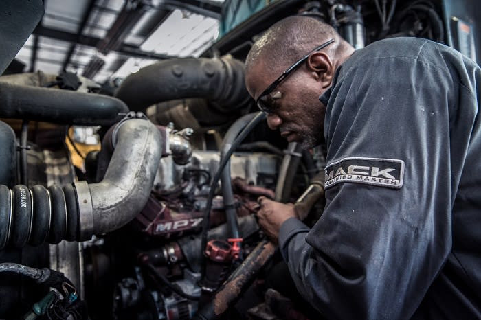 Mack Connect Offers Suite of Fleet Productivity Tools