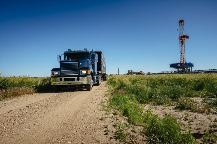 Mack Now Offers 16,000 Pound Front Axle on Pinnacle
