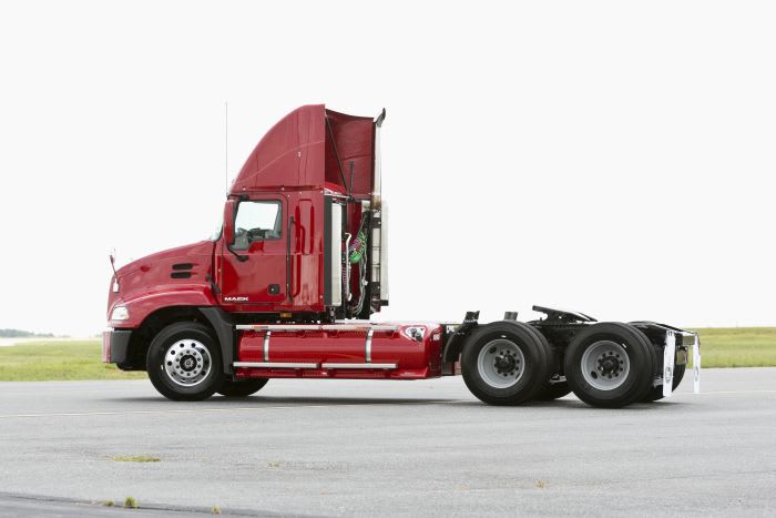 Mack Offers Natural Gas Pinnacle with UltraShift Plus and Collision Tech