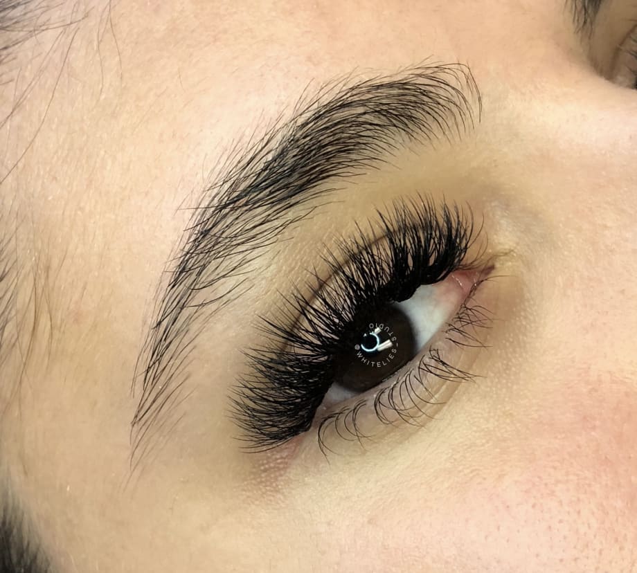 4 Valentine’s Day Lash Designs That Bring the Love