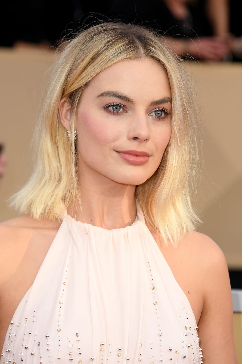 SAG AWARDS: Margot Robbie's Textured Bob by Bryce Scarlett