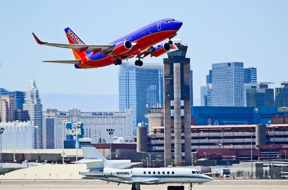 Las Vegas light rail project to airport gets OK to seek funding