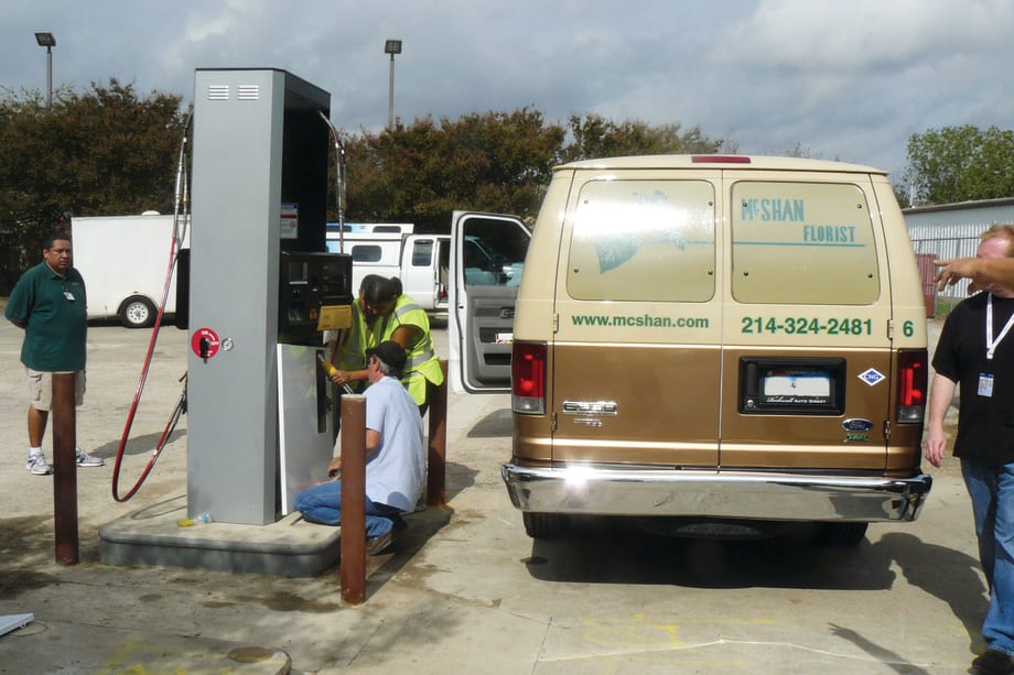 Clean Cities: A Small Fleet's Green Fleet Guide