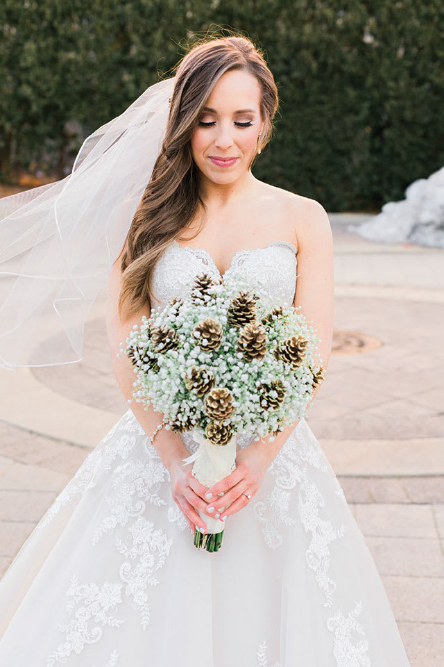 The Big Day: 5 Ways to Help Brides Feel at Ease During Makeup