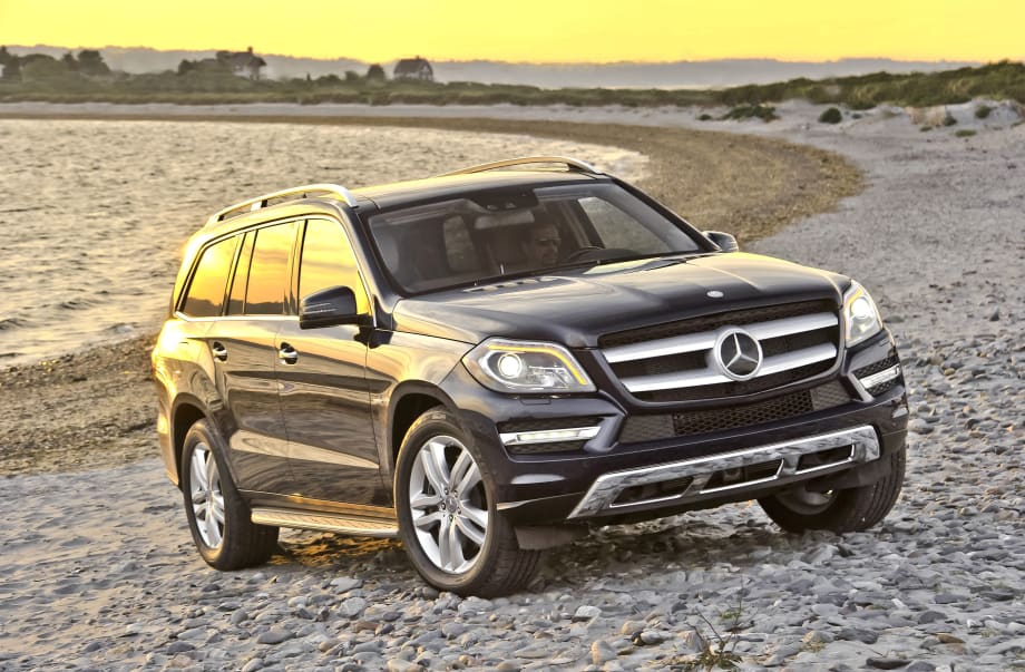 Mercedes GL Class Receives Award From Autoweek