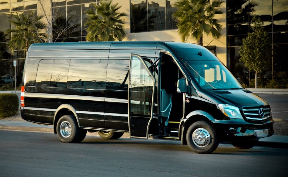 Meridian to unveil mid-sized luxury coach at UMA, LCT