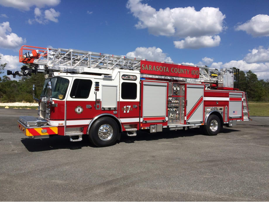 E-One Delivers First Metro 100 Quint to Fla. Fire Department