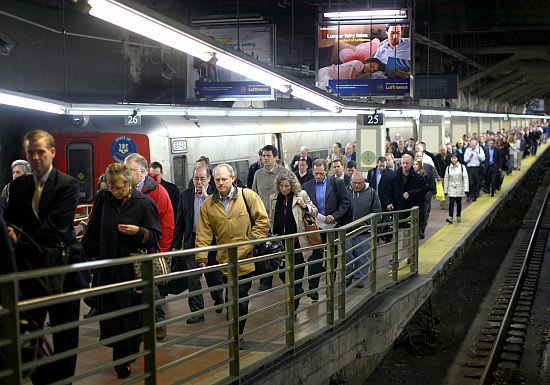 APTA report finds public transit users save $9,712