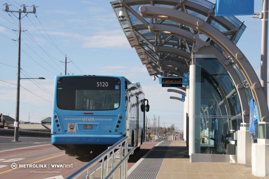 Viva BRT service opens in Newmarket, Ont. 
