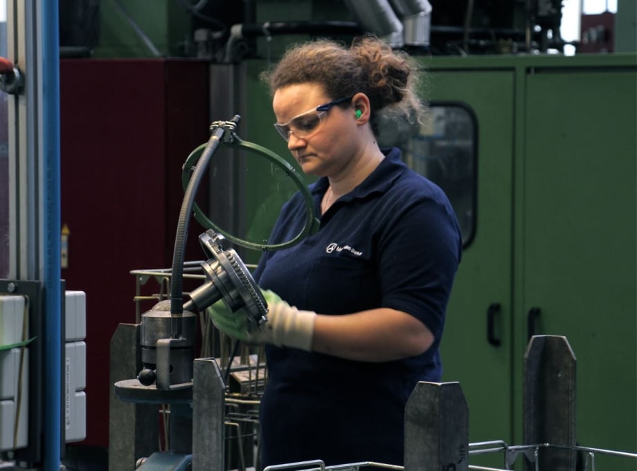 Economic Watch: Factory Shipments, Orders Hit Record Highs