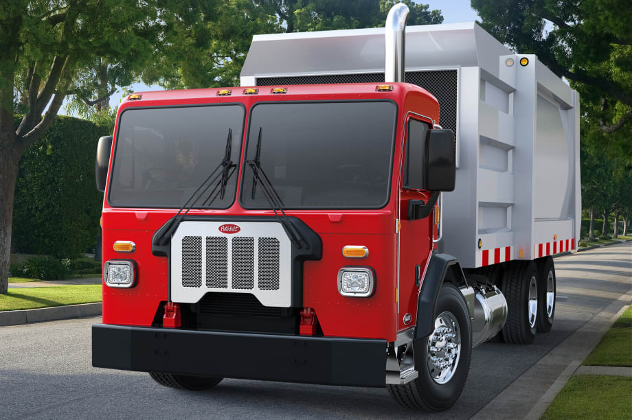 Peterbilt Unveils Model 520 for Refuse Fleets