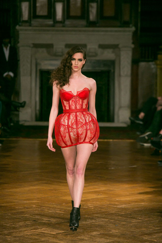 GET THE LOOK: Romantic Curls by Errol Douglas for Moroccanoil UK