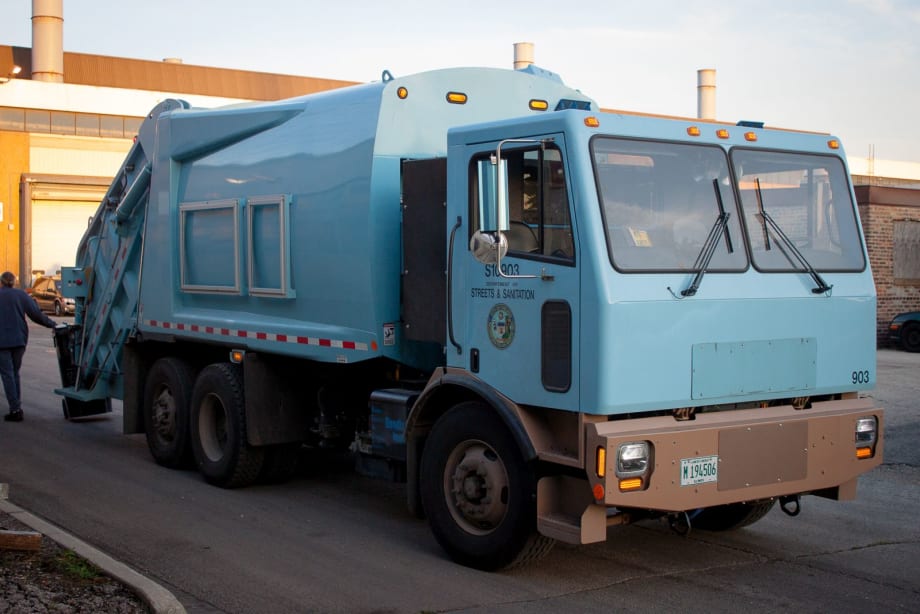 Chicago Debuts First All-Electric Refuse Vehicle
