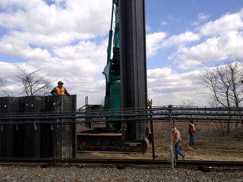 N.Y. MTA builds steel wall to protect track from future flooding