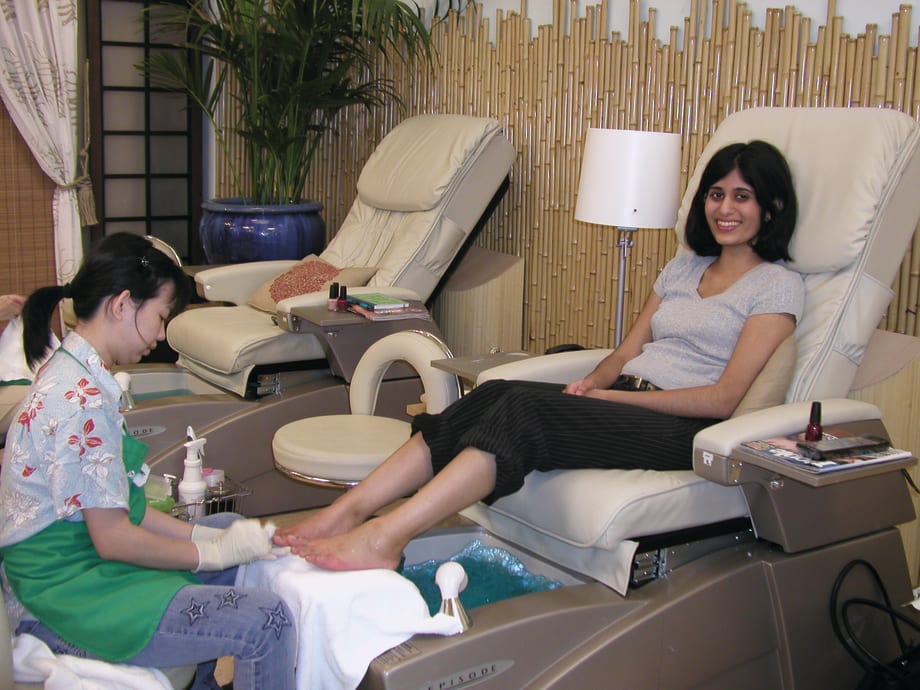 AQ Nail Spa in Studio City, CA
