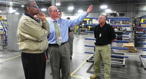 Foxx continues bus tour with NABI manufacturing facility visit
