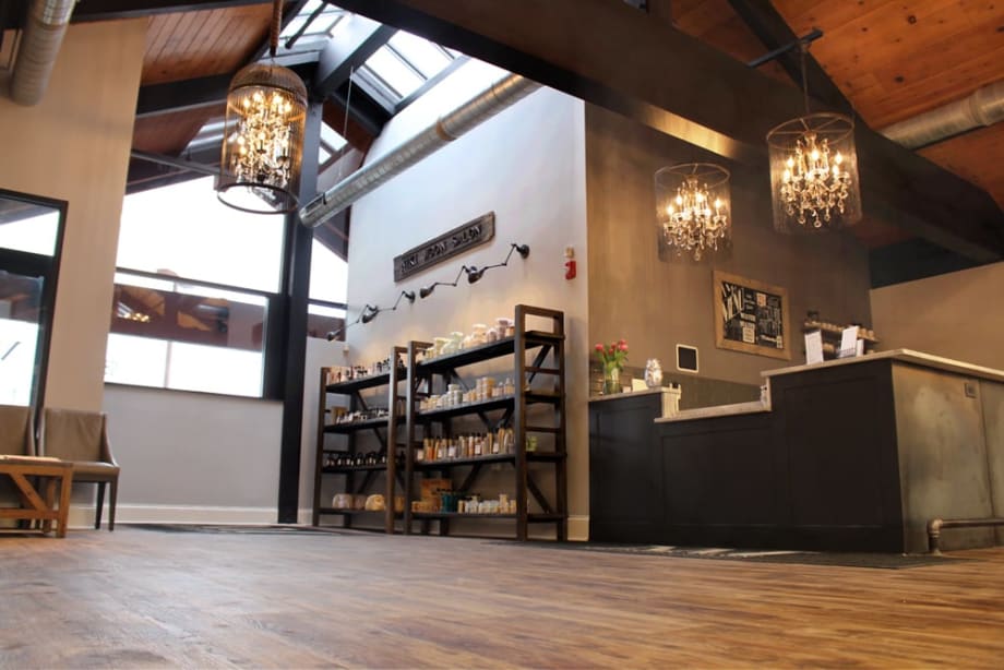 Salons of the Year 2016: Niki Moon Salon
