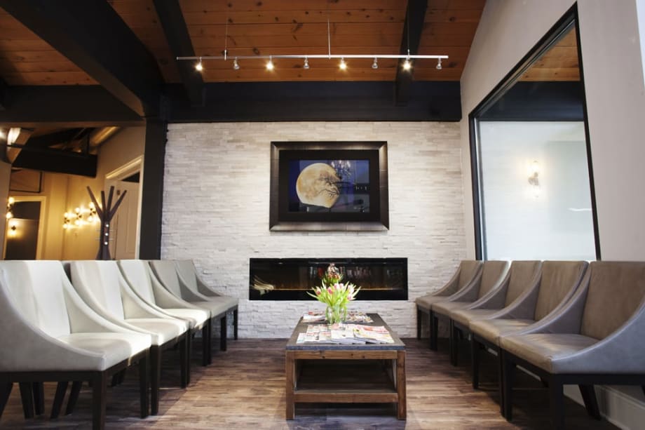 Salons of the Year 2016: Niki Moon Salon