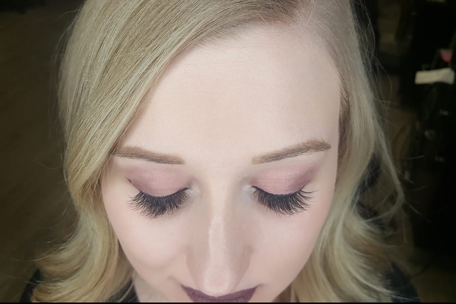 HOW-TO: "Doll Eye" Long Lash Look