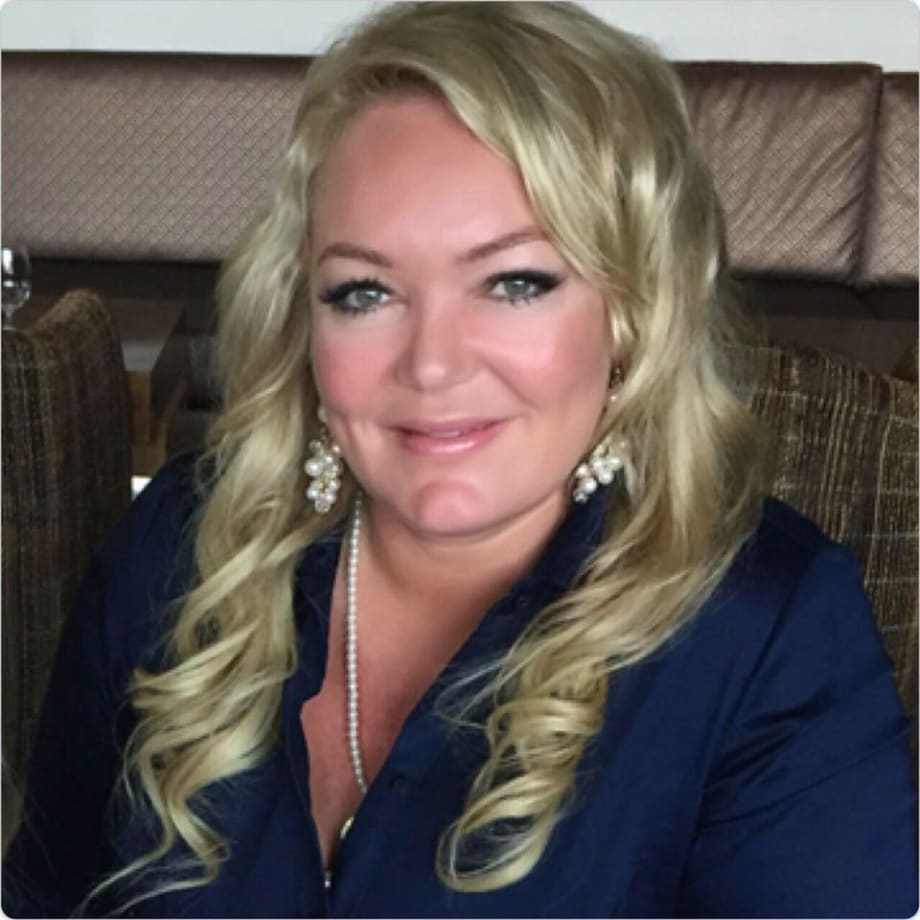 NovaLash Names New and Returning Brand Ambassadors
