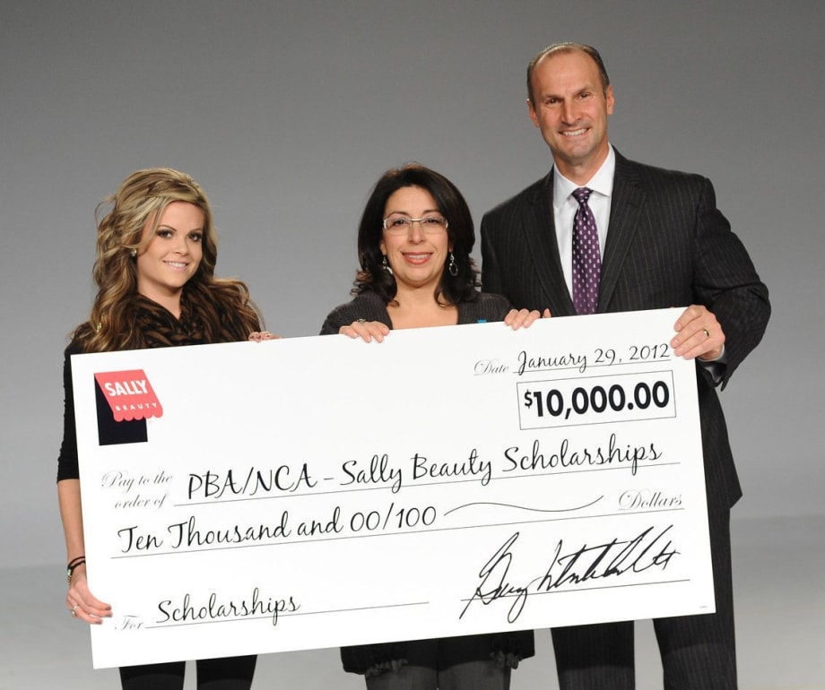 5 Scholarships To Tell Prospective Students About