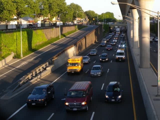 NYC school bus drivers to end strike