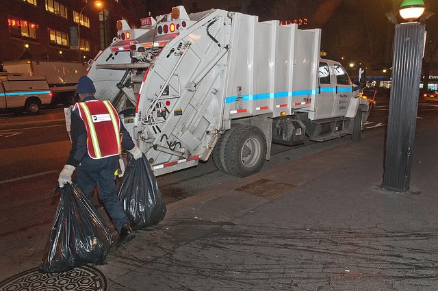 Audit finds NYC subway cleanliness 'woefully inadequate'