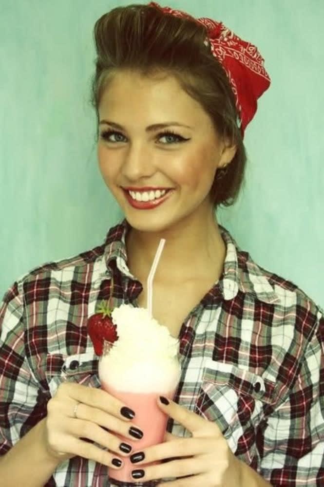 Rockabilly Pinup Hair How-To