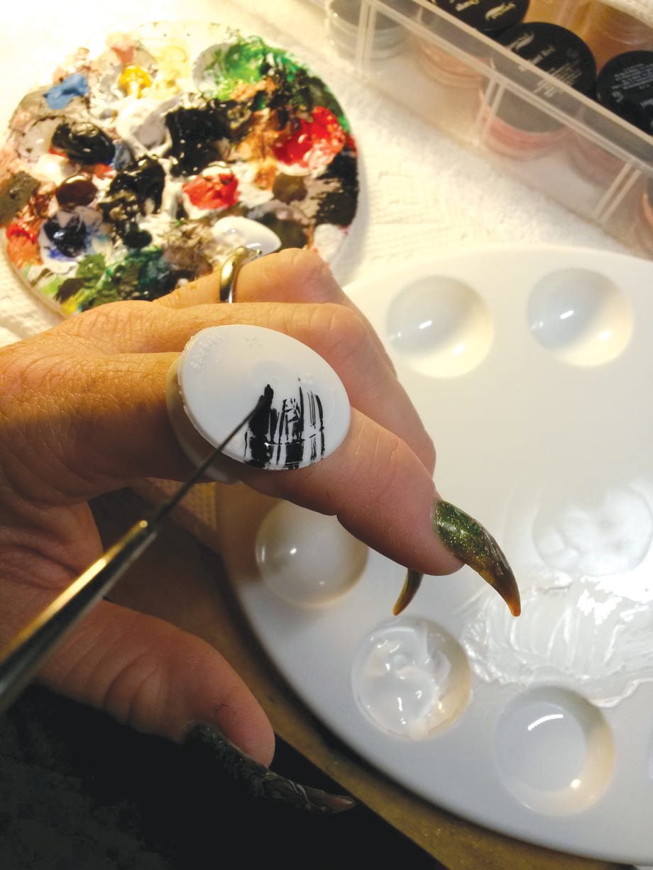 DIY Thumb Palette for Nail Art