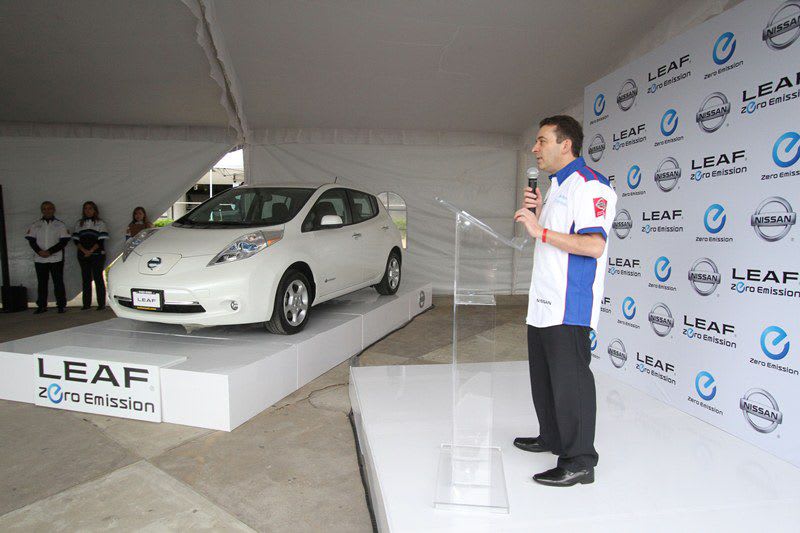 Nissan Begins Selling LEAF in Mexico