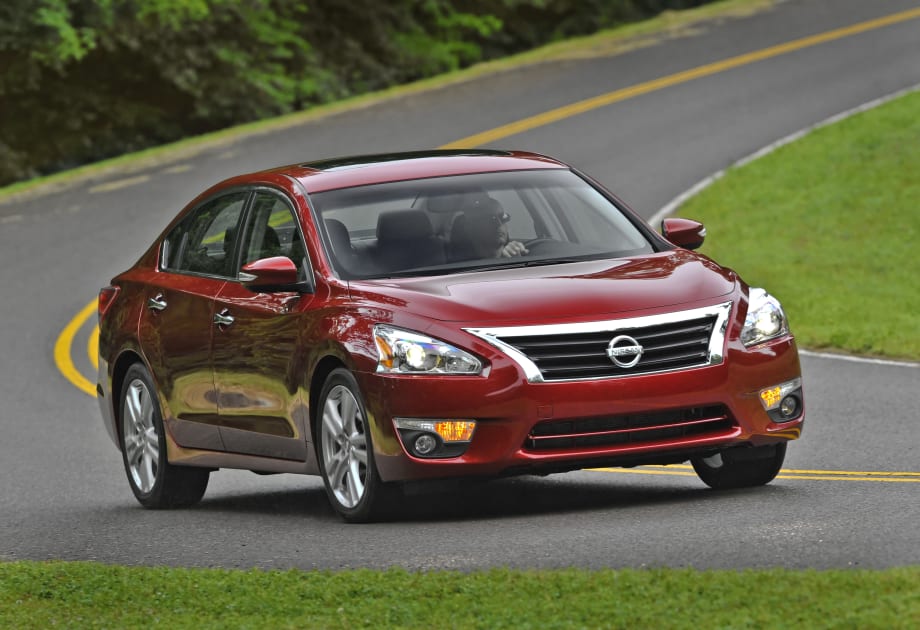 Nissan Recalls Altimas for Hood Latch