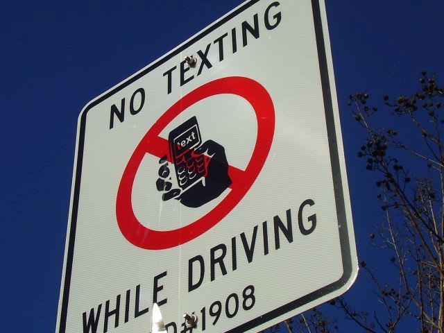 Bill targets school bus driver texting