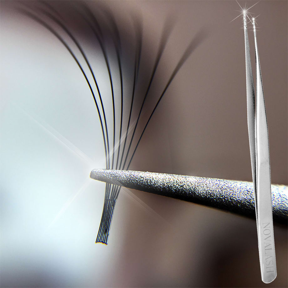 NovaLash's Diamond Dusted Forceps