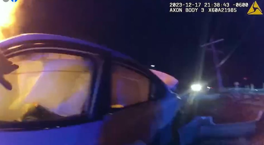 Oklahoma Deputy Saves Woman from Burning Car