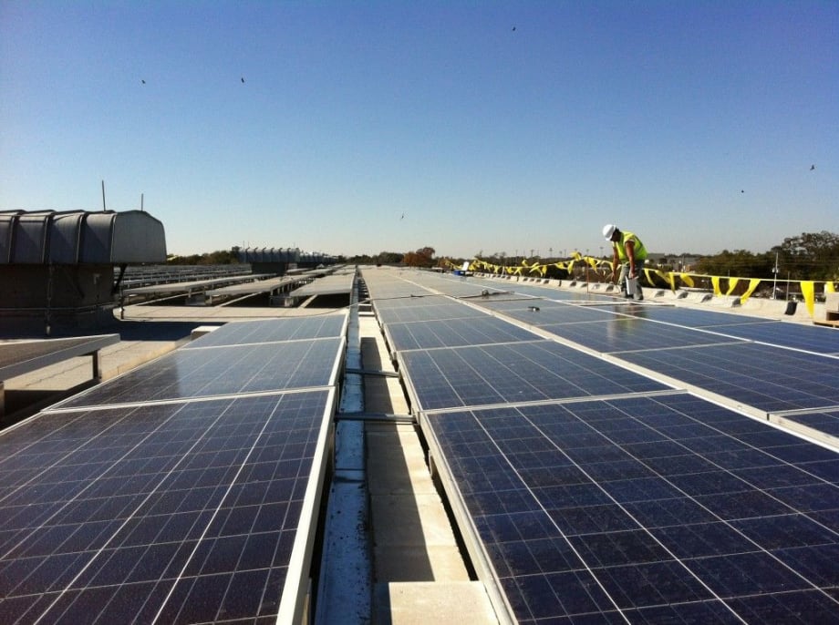 Orlando Installs Solar Panels on Fleet Facility