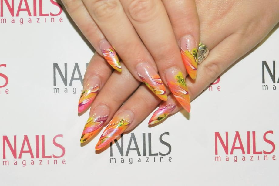 Step-and-Repeat-Style Backgrounds for Nail Art