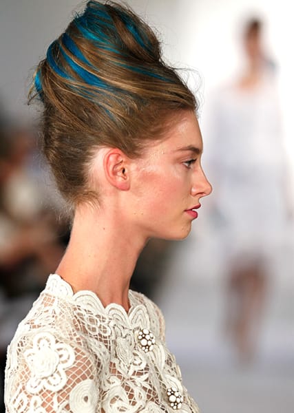7 Unforgettable Hairstyles from Oscar de la Renta Runway Shows