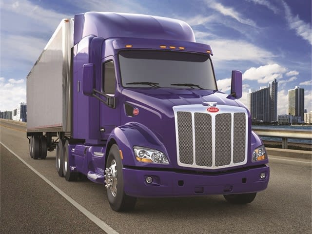 Peterbilt  Makes Rear Disc Brakes Standard on Model 579