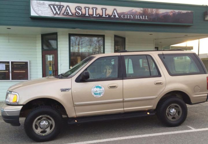Sarah Palin's Former City Vehicle Auctioned