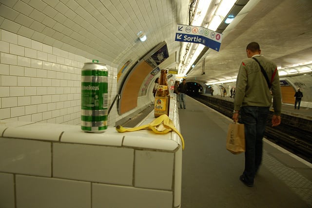 D.C. Metro considers food sales, alcohol ads to raise revenue