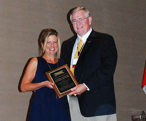 School bus contractor VP receives Thomas Built education award