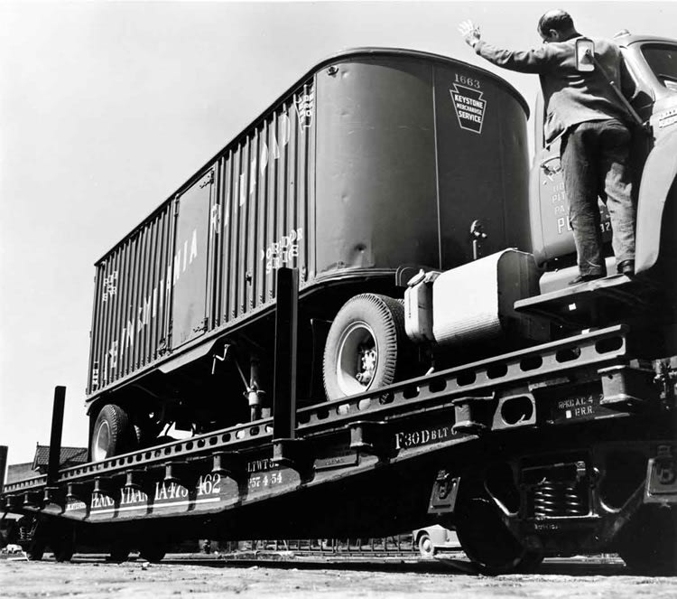 Film Promotes Pennsylvania RR's TrucTrain Service in the 1950s