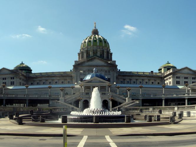 Contracted Pa. bus drivers still eligible for jobless benefits