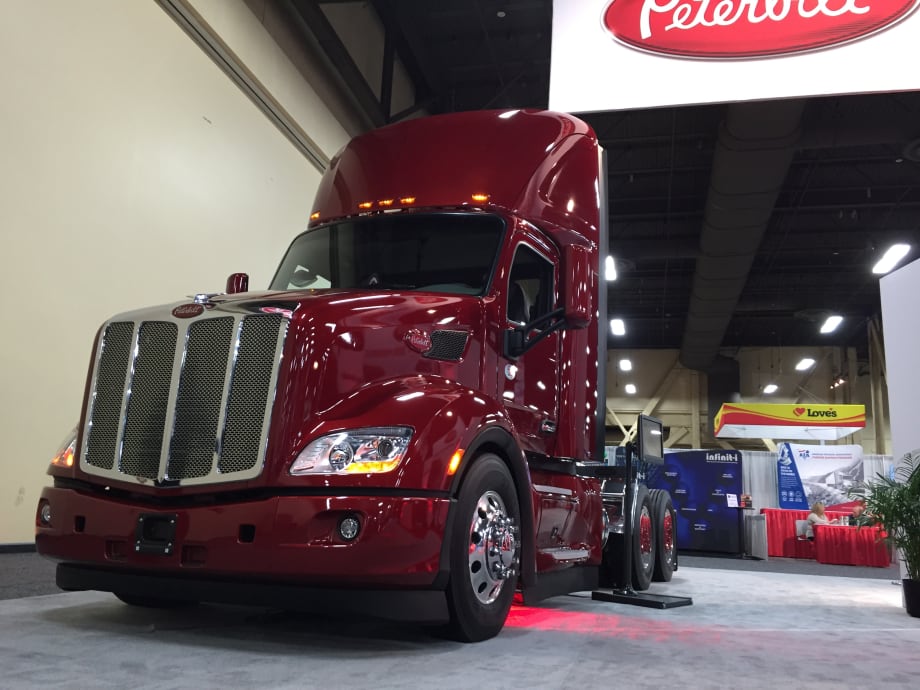 Peterbilt Adds Fuel-Efficient Day Cab